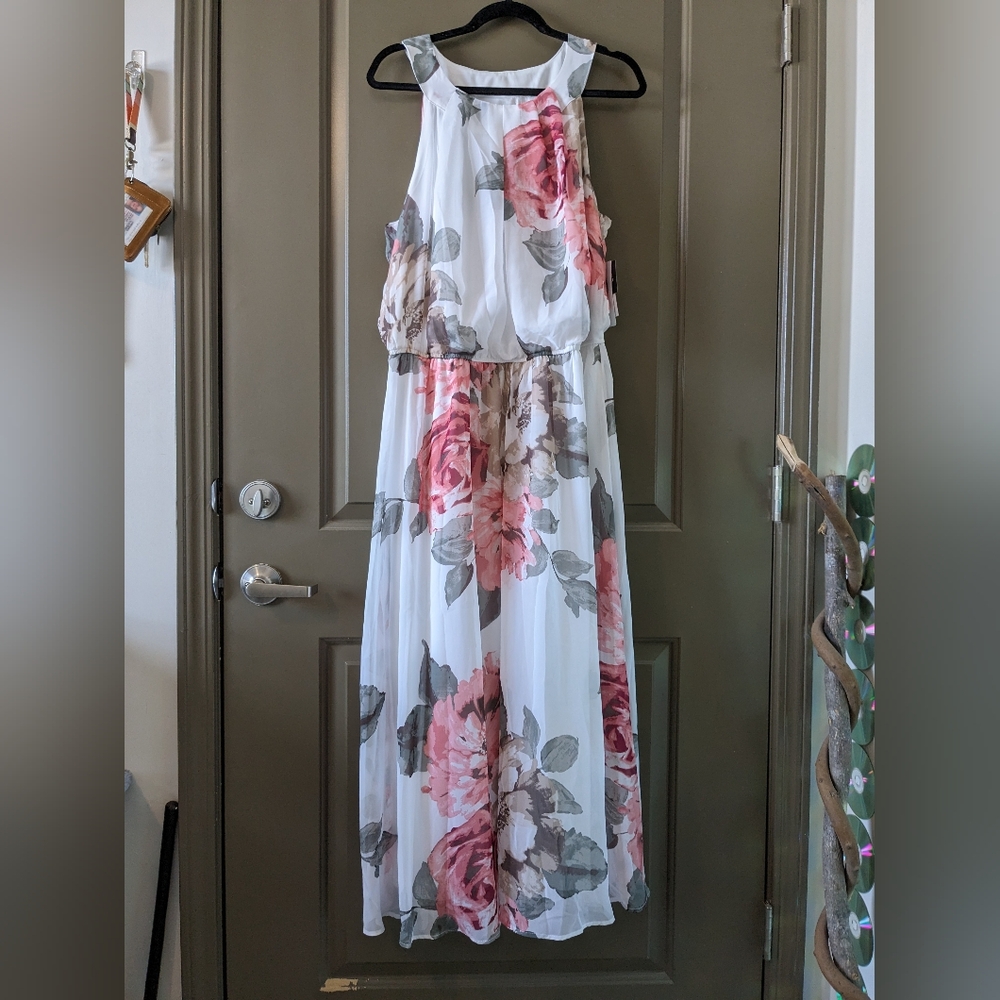 Sleeveless halter floral print maxi dress